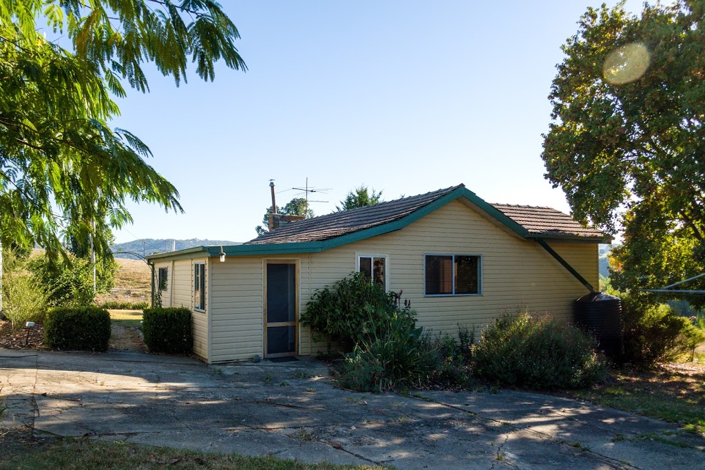 Moorallie Cottage Farmstay | 113 Macks Rd, Wondalga NSW 2729, Australia | Phone: (02) 6946 4494