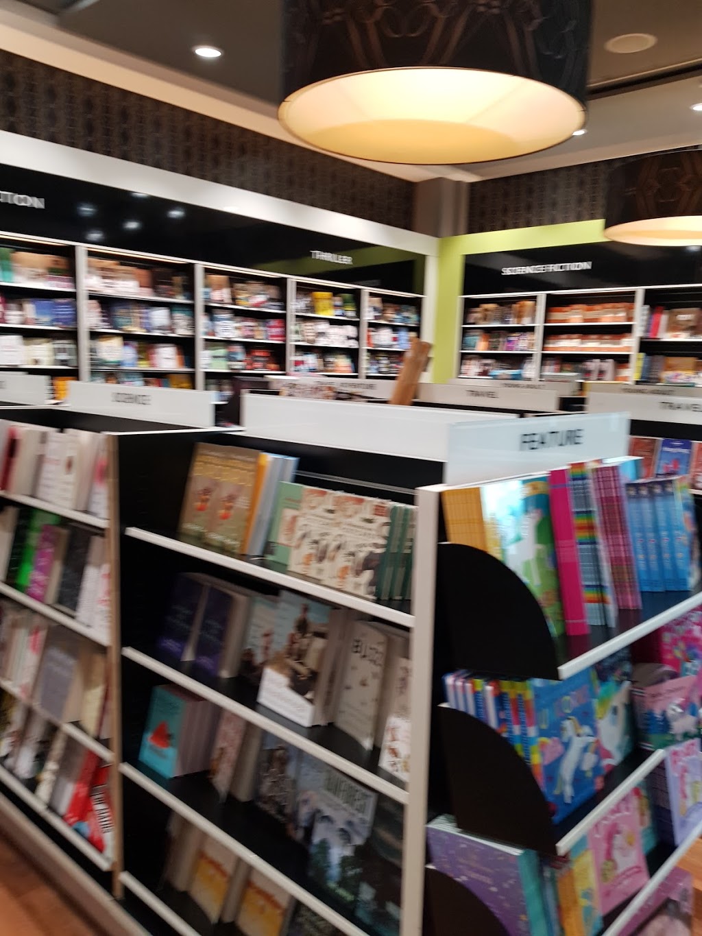 Watermark | book store | Airport Dr, Tullamarine VIC 3045, Australia | 0393359401 OR +61 3 9335 9401