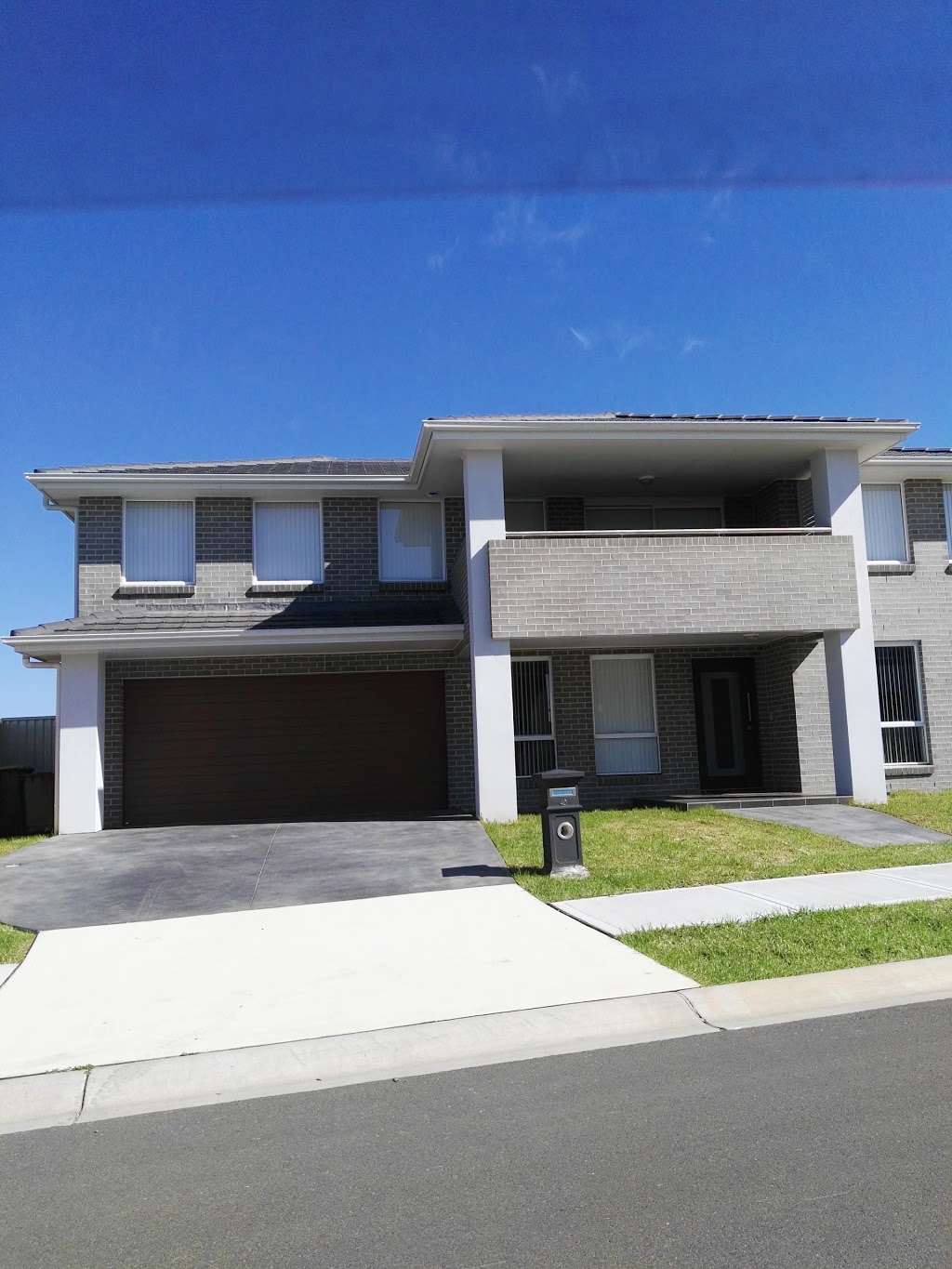 Grandland Real Estate | 35 Kingsbury Rd, Edmondson Park NSW 2174, Australia | Phone: (02) 9131 5777