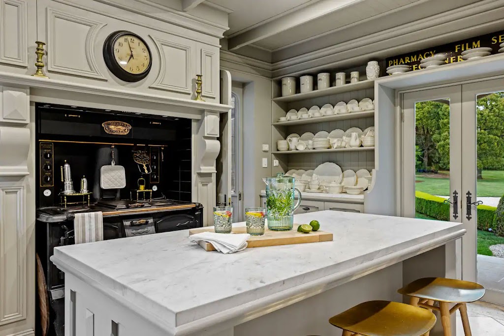 Ben Huon Manor | Luxury Accommodation | Southern Highlands | 18 May St, Robertson NSW 2577, Australia | Phone: 0402 970 978