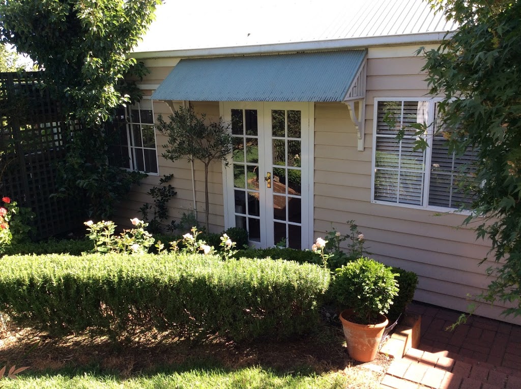 Garland Cottage B&B | lodging | 18 Skene St, Hamilton VIC 3300, Australia | 0428721054 OR +61 428 721 054