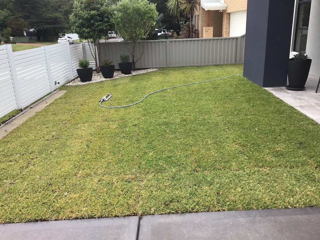 Green Ocean Lawn & Garden Maintenance | Stanhope Cres, Wadalba NSW 2259, Australia | Phone: 0452 630 784