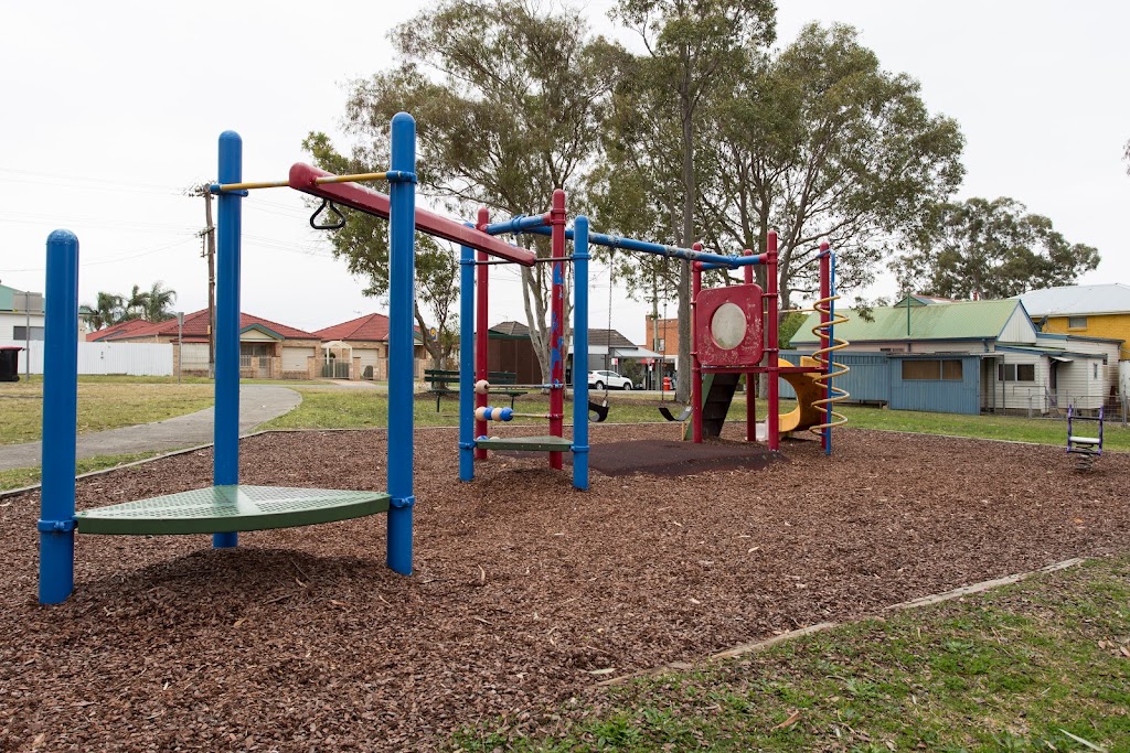 Kahibah Park Playground | Hexham St, Kahibah NSW 2290, Australia | Phone: (02) 4921 0333