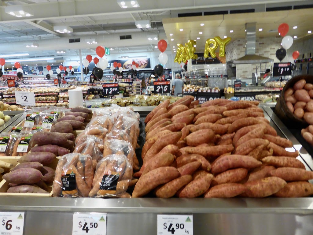 Coles Pacific Pines | supermarket | 2 Norris St, Pacific Pines QLD 4211, Australia | 0756441300 OR +61 7 5644 1300