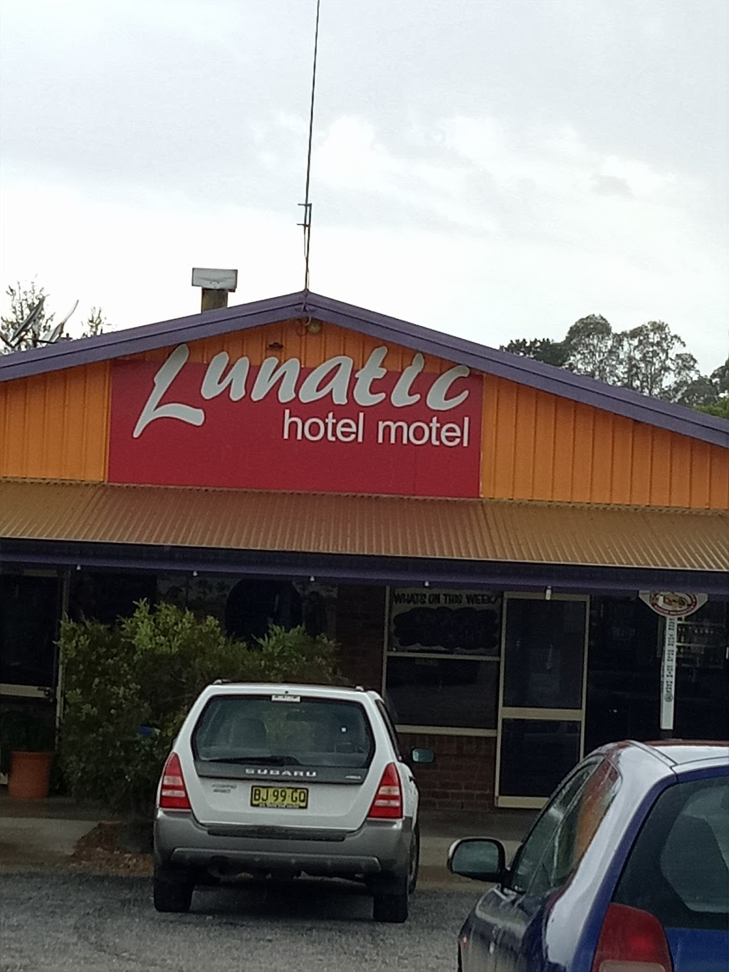 Lunatic Hotel Drake | 7710 Bruxner Hwy, Drake NSW 2469, Australia | Phone: (02) 6737 6757