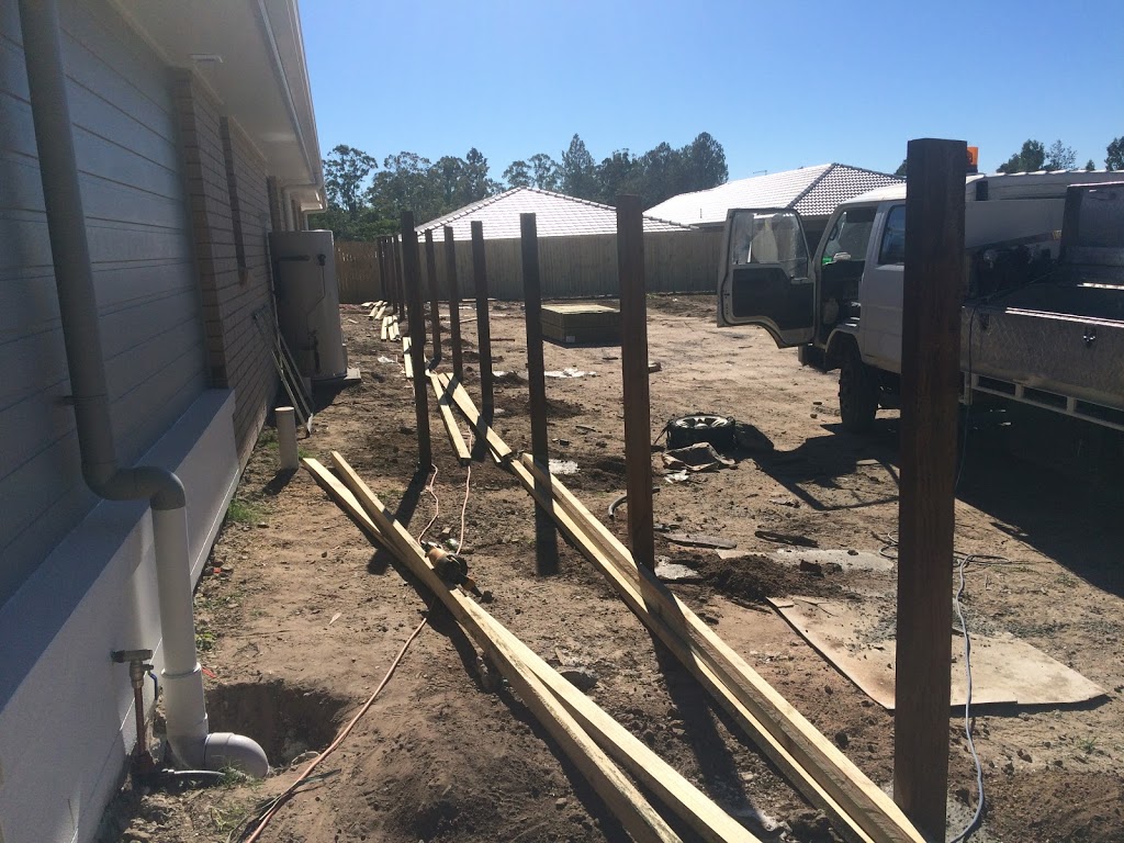 boundary fencing | general contractor | 2 Park Ridge Rd, Park Ridge QLD 4125, Australia | 0412076561 OR +61 412 076 561