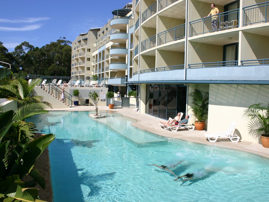 The Landmark Nelson Bay | Resort Accommodation Port Stephens | lodging | 61A Dowling St, Nelson Bay NSW 2315, Australia | 0249844633 OR +61 2 4984 4633