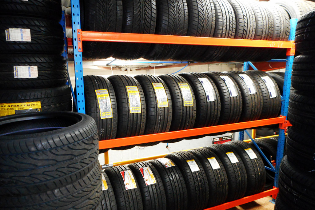 Tyre Tread | 115 Greens Rd, Dandenong South VIC 3175, Australia | Phone: (03) 8759 4212