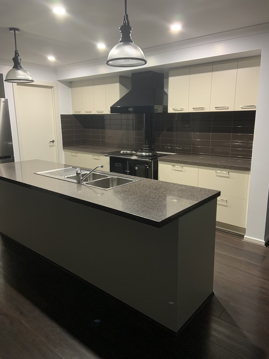 Dream Doors Kitchens Ballarat | 12 Tuppen Dr, Sebastopol VIC 3356, Australia | Phone: 1800 373 263