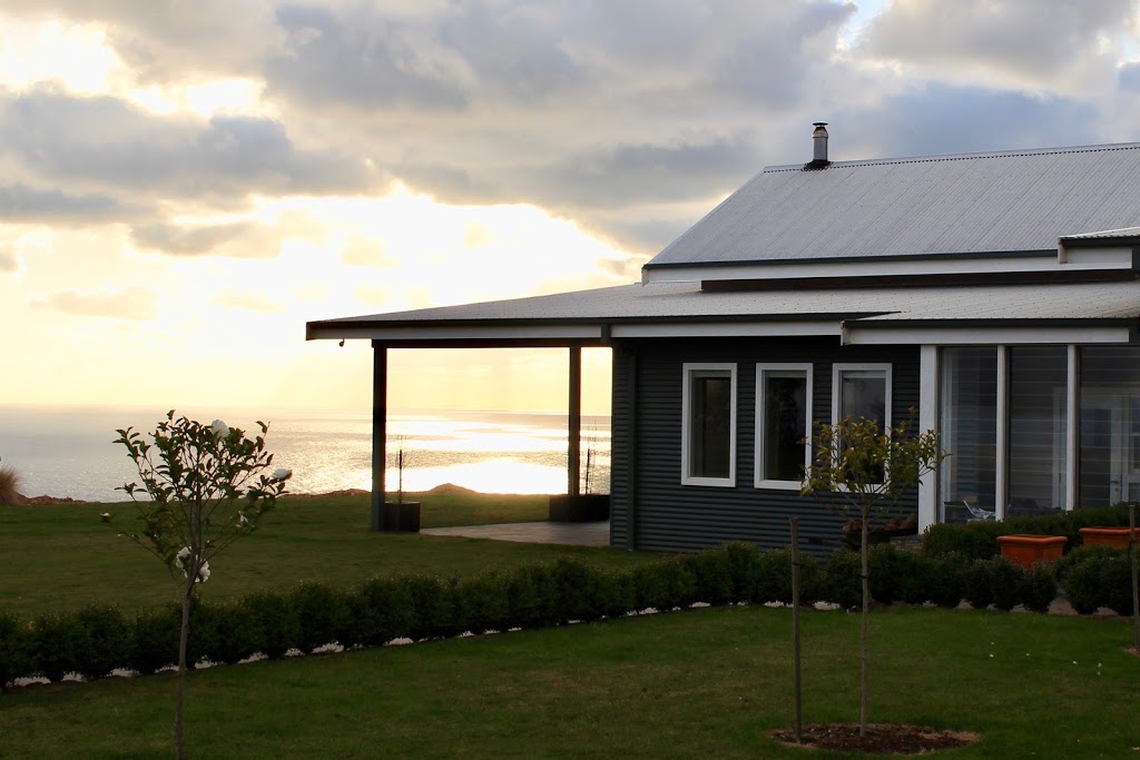 Table House Farm | lodging | 72 Tollymore Rd, Table Cape TAS 7325, Australia | 0417696364 OR +61 417 696 364