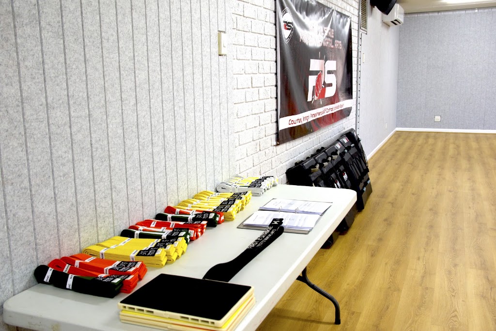First 2 Strike Freestyle Martial Arts | 25 OBriens Rd, Figtree NSW 2525, Australia | Phone: 0421 806 319