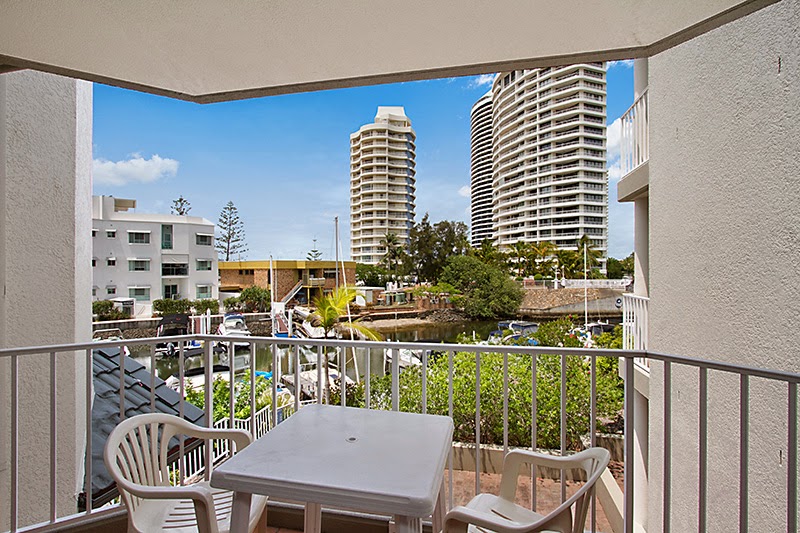 Bayview Bay Apartments | lodging | 37 Bayview St, Runaway Bay QLD 4216, Australia | 0755377249 OR +61 7 5537 7249