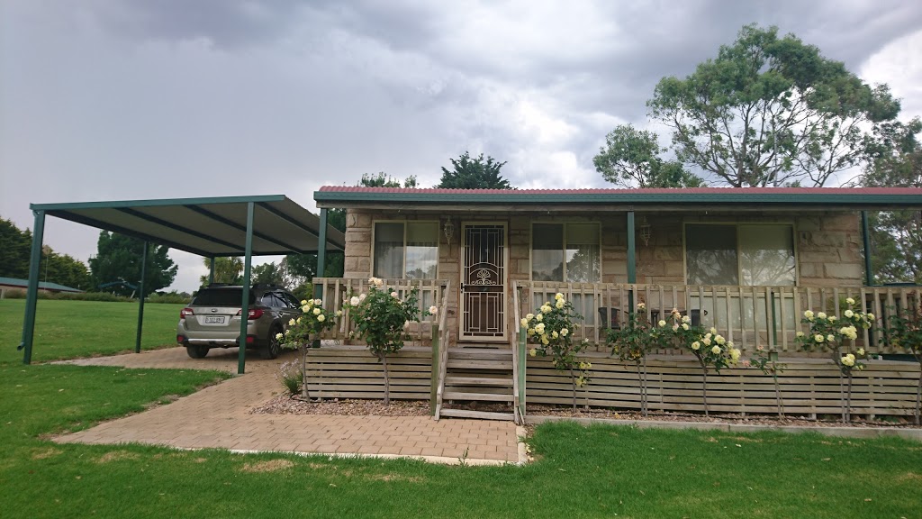 Carolynnes Cottages | lodging | 6 Young Drive, Naracoorte SA 5271, Australia | 0408836902 OR +61 408 836 902