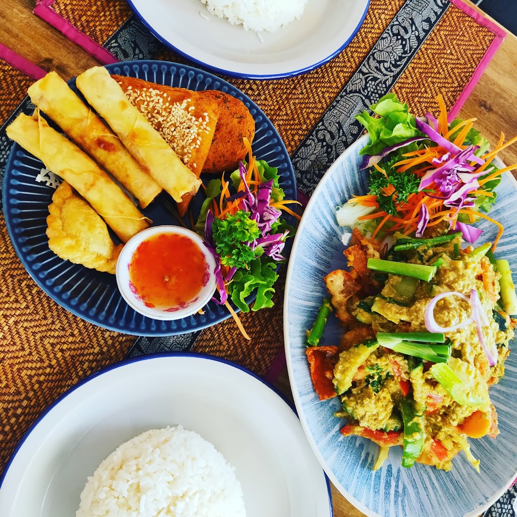 Thai Classic Restaurant | 4/100 Goondoon St, Gladstone Central QLD 4680, Australia | Phone: (07) 4972 1647