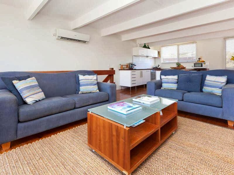 Bayside St Johns Close Holiday Accommodation | 4/2811-2813 Point Nepean Rd, Blairgowrie VIC 3942, Australia | Phone: 0432 363 847