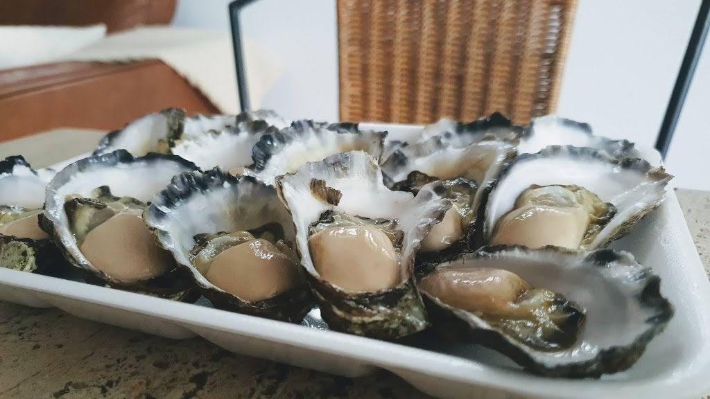 Shoalhaven Oyster Service |  | 32 Greenwell Point Rd, Greenwell Point NSW 2540, Australia | 0244471290 OR +61 2 4447 1290