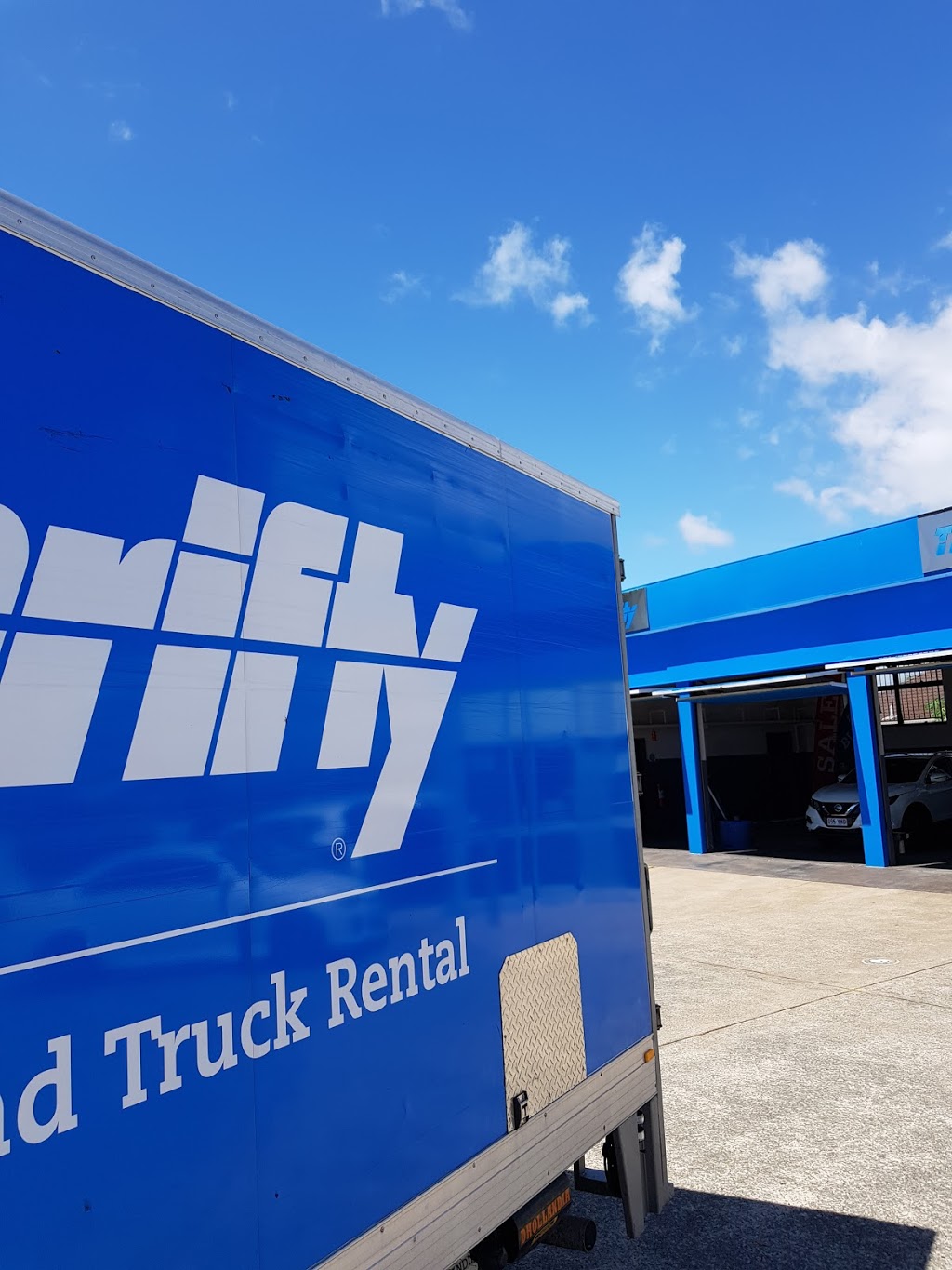 Thrifty Car & Truck Rental Redcliffe (Kippa-Ring) | car rental | 419 Elizabeth Ave, Kippa-Ring QLD 4021, Australia | 0734801646 OR +61 7 3480 1646