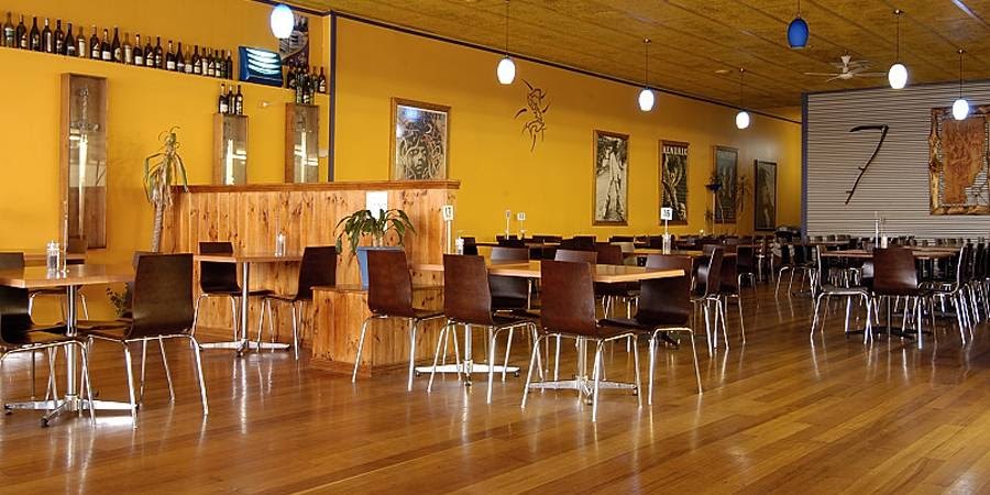 Sicilians Bar & Restaurant | bar | 102 Barkly St, Ararat VIC 3377, Australia | 0353522627 OR +61 3 5352 2627