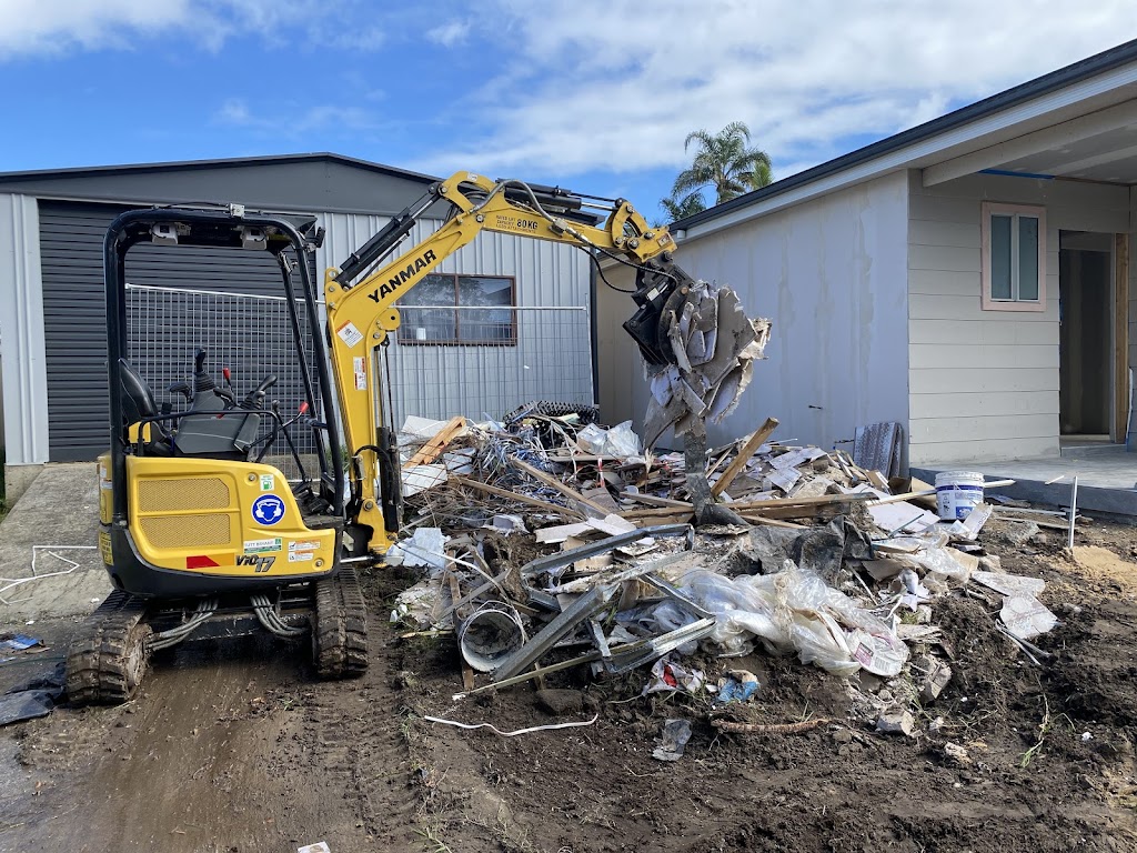 Oz Excavations & Plant Hire | 1803-1807 The Horsley Dr, Horsley Park NSW 2175, Australia | Phone: 0402 769 949