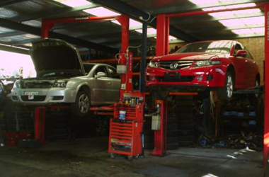 Checkered Flag Auto Wreckers | car repair | 81 Percival Rd, Smithfield NSW 2164, Australia | 0296041005 OR +61 2 9604 1005
