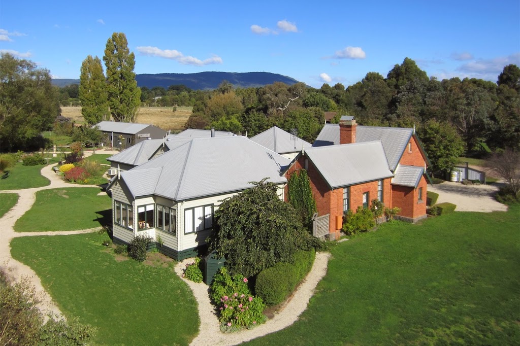 Woodend Old School House | lodging | Clarkes Ln, Woodend North VIC 3442, Australia | 0354272233 OR +61 3 5427 2233