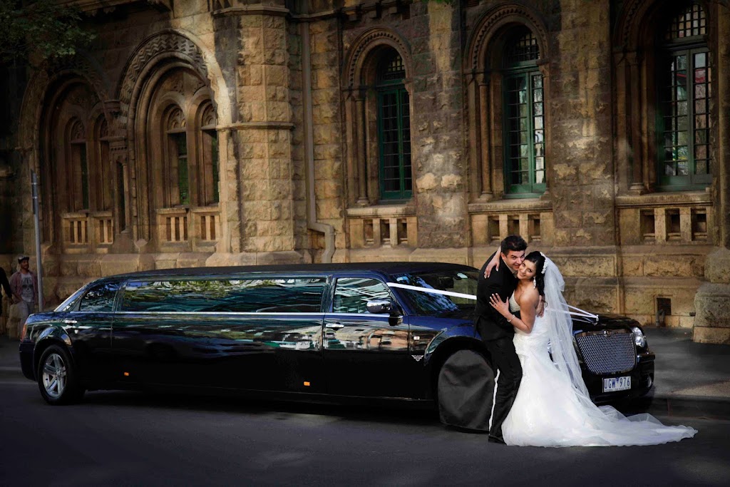 Enrik Limousines - Melbourne Limo Hire | 3A Holloway Dr, Bayswater VIC 3153, Australia | Phone: 0423 555 907