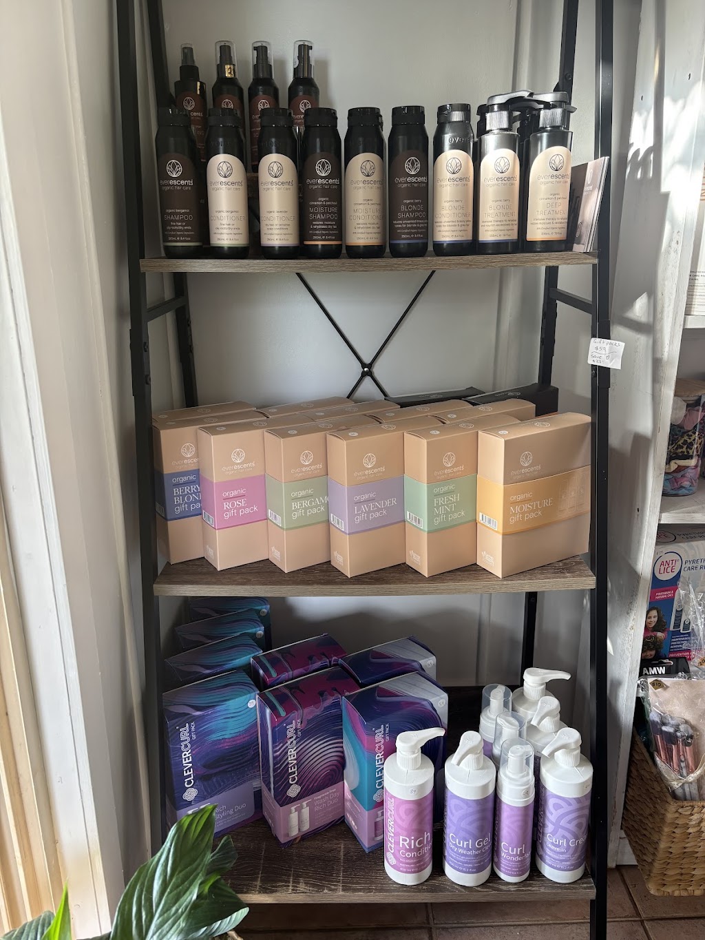 Earthen Hair and Beauty | 66 Fraser Rd, Dunoon NSW 2480, Australia | Phone: 0403 705 246