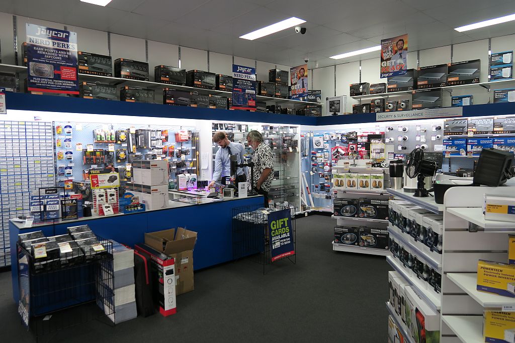 Jaycar Electronics | home goods store | 17 Westside Cir, Kingston TAS 7050, Australia | 0362401525 OR +61 3 6240 1525