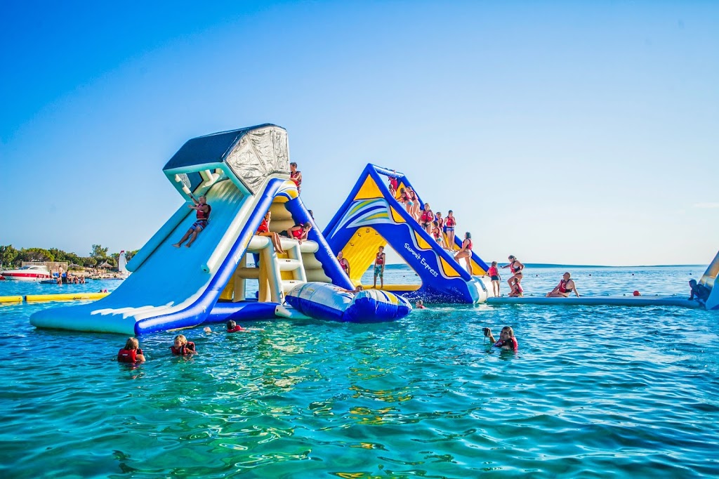 AquaSplash Inflatable Water Park | amusement park | Hornibrook Esplanade, Clontarf QLD 4019, Australia | 0731534131 OR +61 7 3153 4131