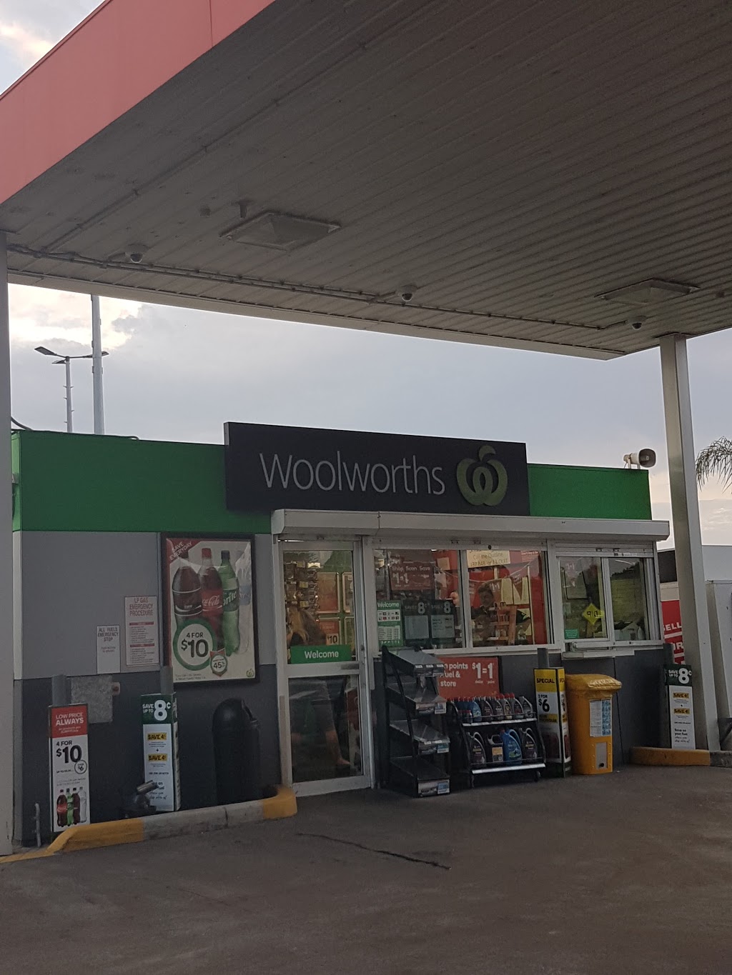 Caltex Woolworths | 253 Pacific Hwy, Coffs Harbour NSW 2450, Australia | Phone: (02) 6658 0010