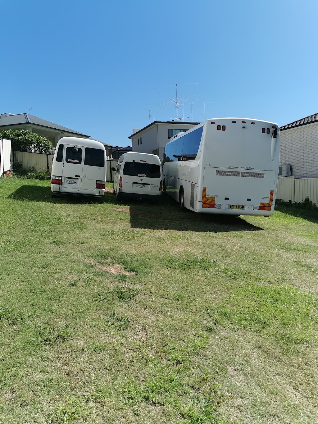 Oz Coaches and Mini Buses | 15 Frigate-Bird Ave, Hinchinbrook NSW 2168, Australia | Phone: 0400 201 593