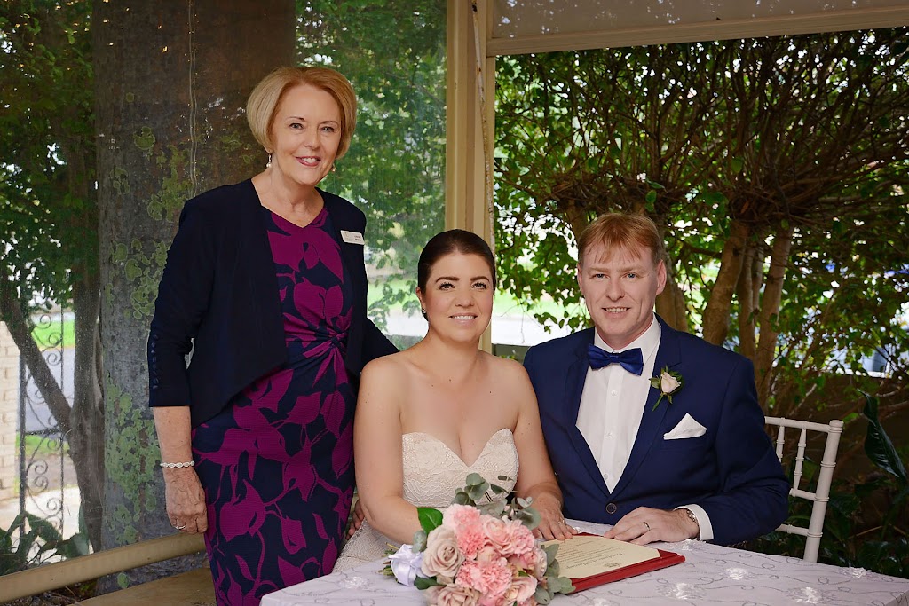 Gwen Inglis Marriage Celebrant | 28 Garnet St, Alexandra Hills QLD 4161, Australia | Phone: 0403 164 279