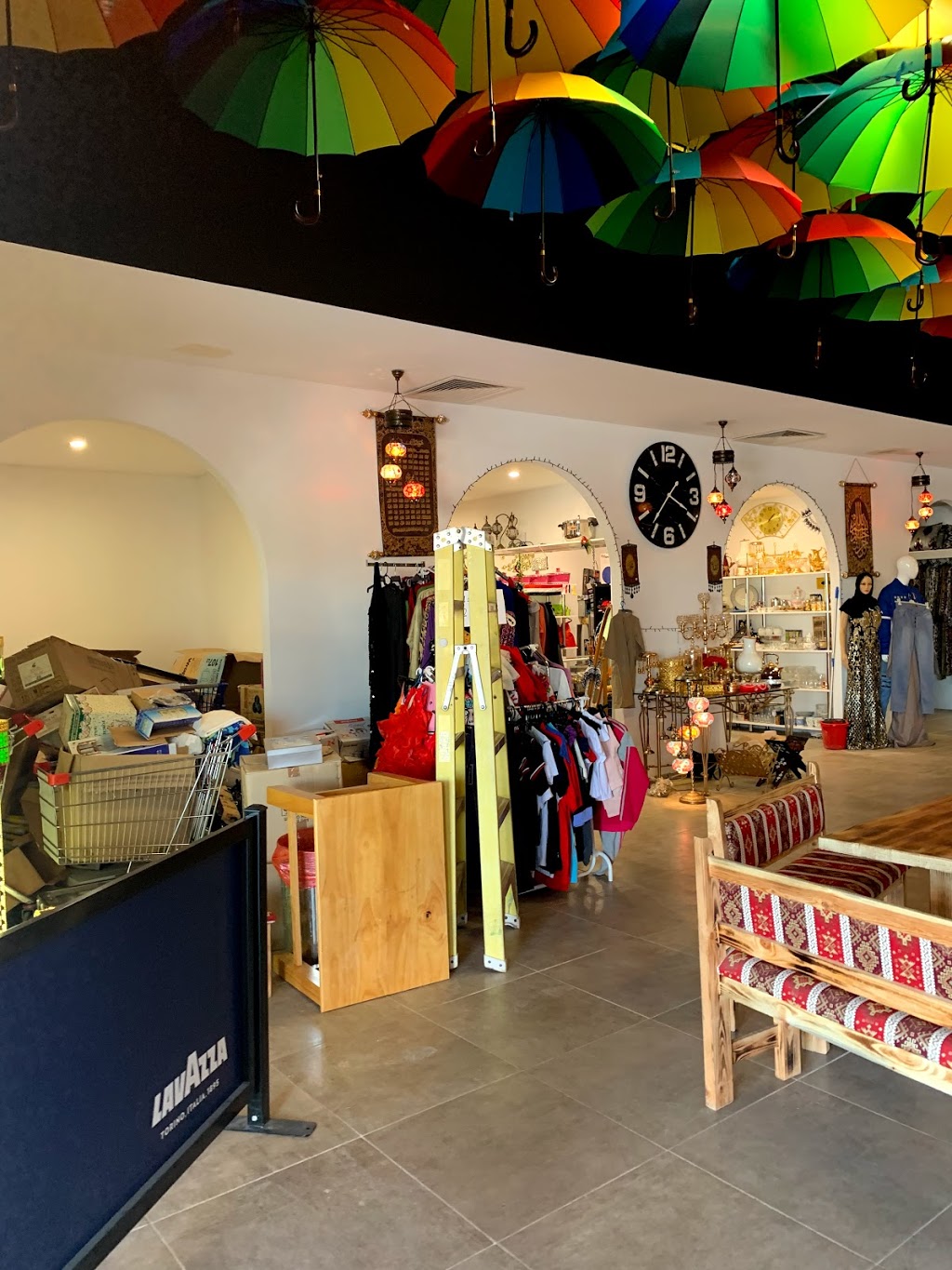 Old Bazaar Market & Aladdin Playhouse | cafe | 155-185 Winzor St, Salisbury Downs SA 5108, Australia | 0478768884 OR +61 478 768 884