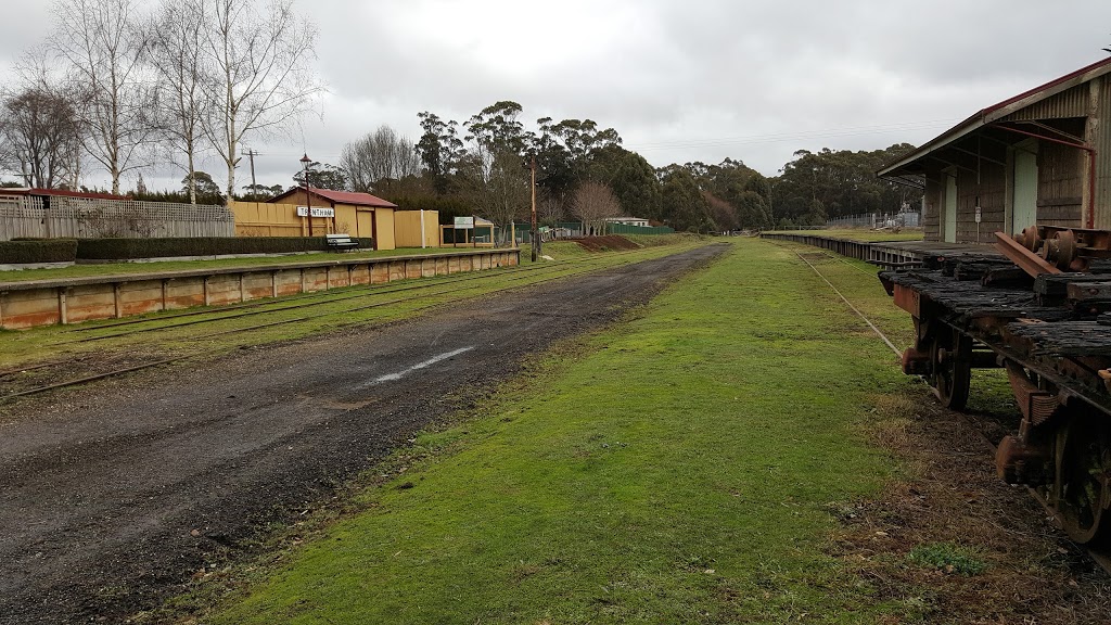 Trentham Railway Station & Visitor Information Centre | travel agency | Victoria St, Trentham VIC 3458, Australia | 1800454891 OR +61 1800 454 891