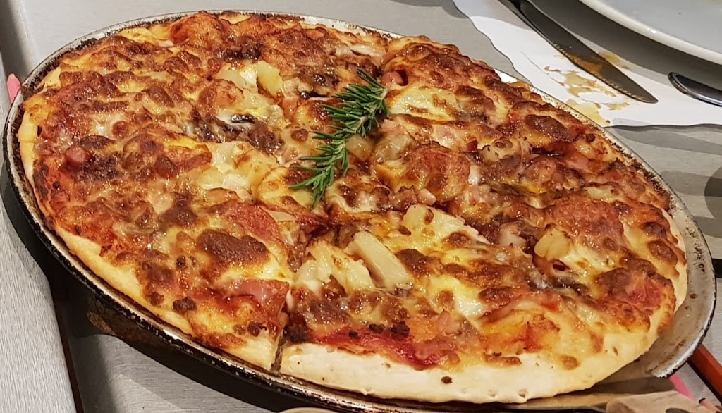 Sassafras Pasta & Pizza Restaurant | 16 Coldstream St, Yamba NSW 2464, Australia | Phone: (02) 6646 1011