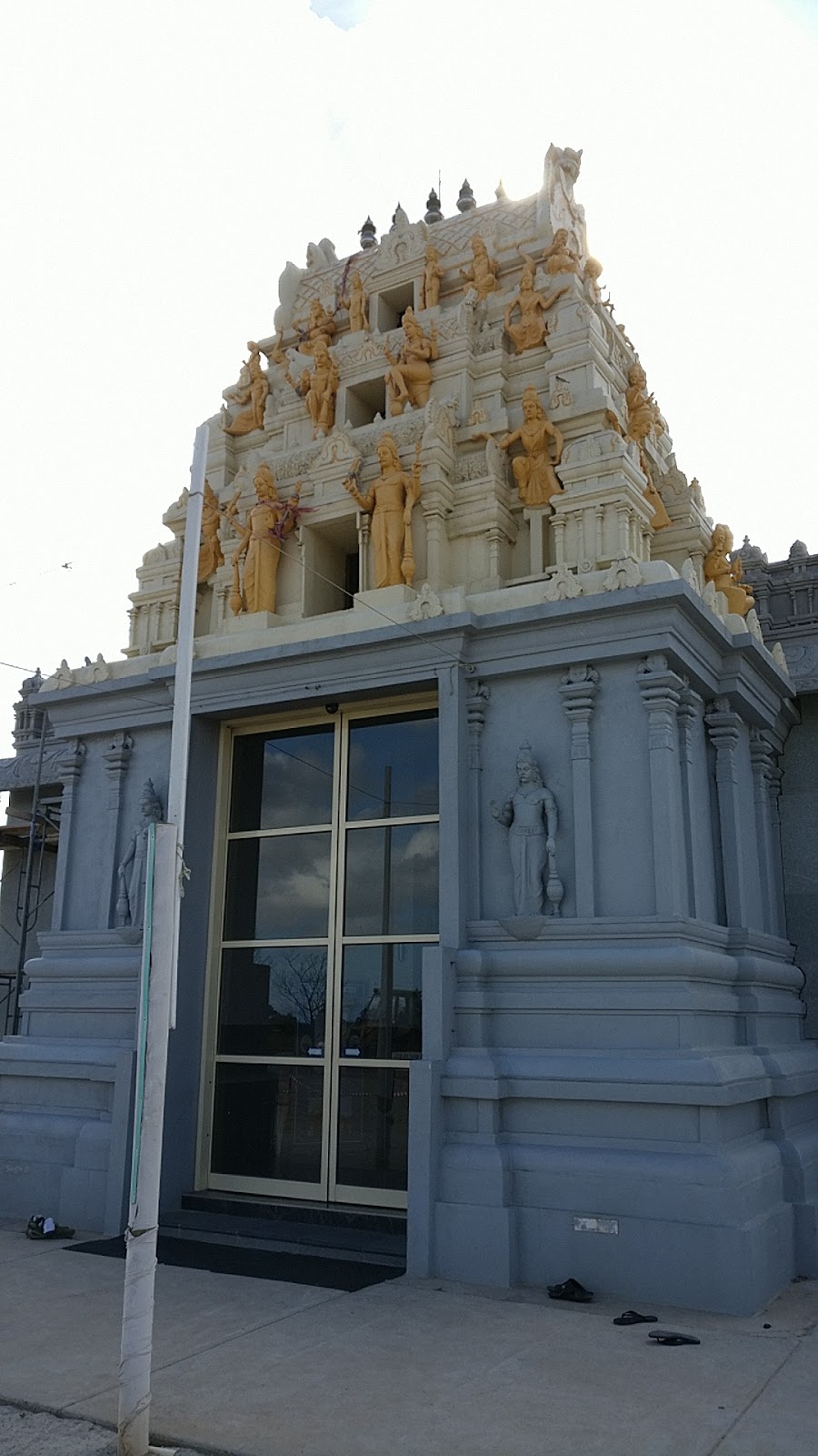 Kundrathu Murugan Kumaran Temple | hindu temple | 139 Gray Ct, Rockbank VIC 3335, Australia | 0397471135 OR +61 3 9747 1135