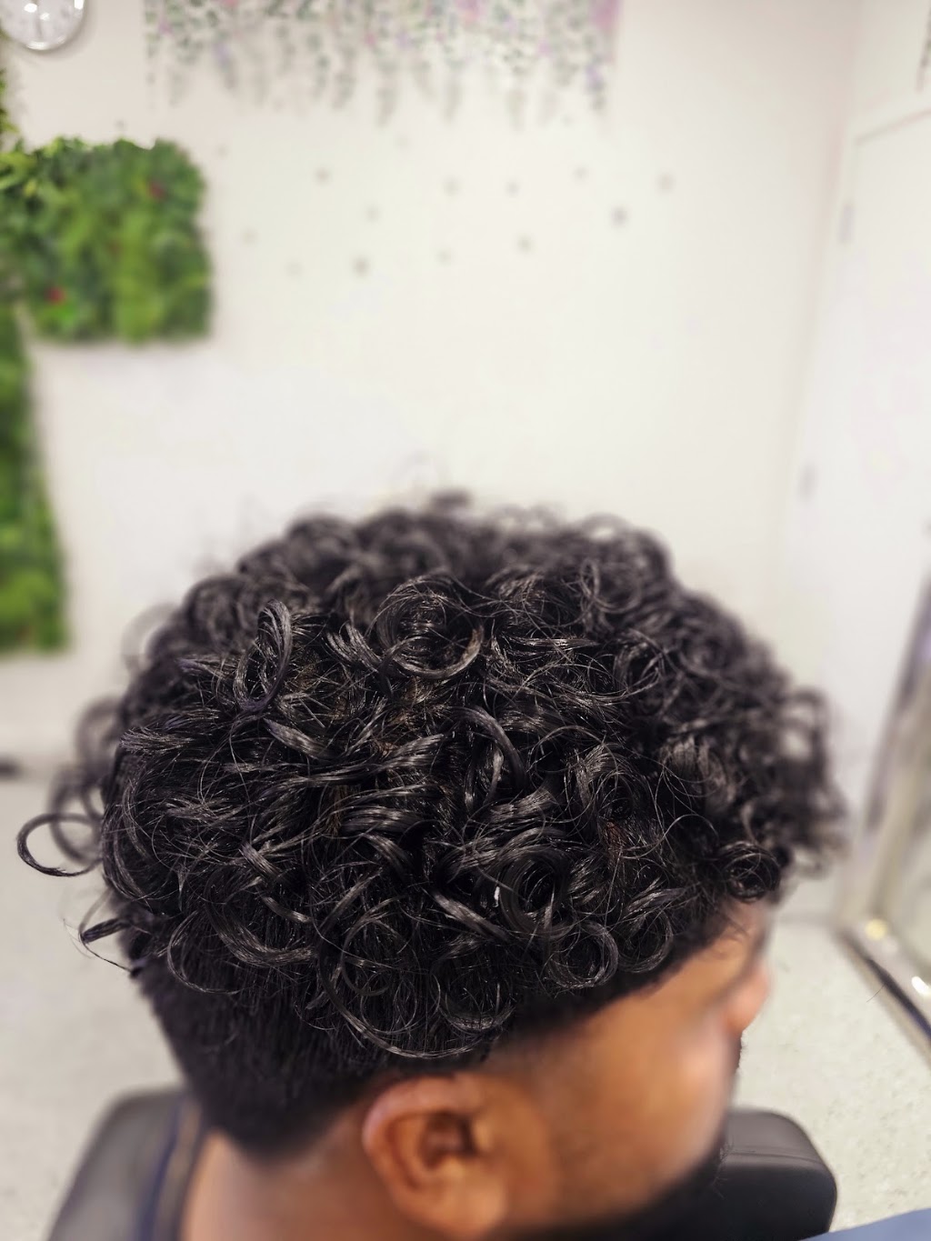Hair N Smiles | 19 Glebe Approach, Clyde North VIC 3978, Australia | Phone: 0470 618 591
