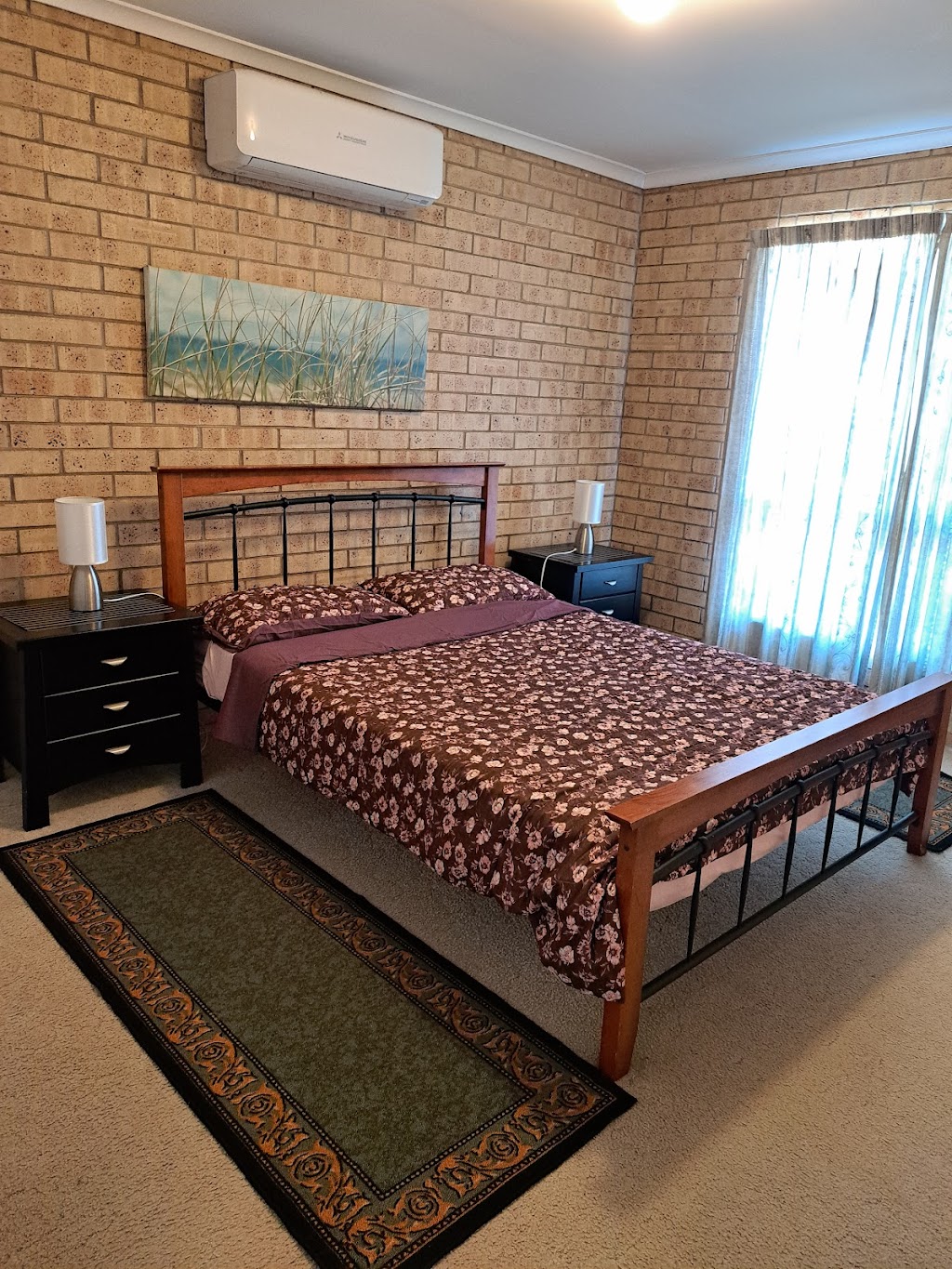 Goldenhouse Rentals | 165 Opal St, Emerald QLD 4720, Australia | Phone: 0448 098 985