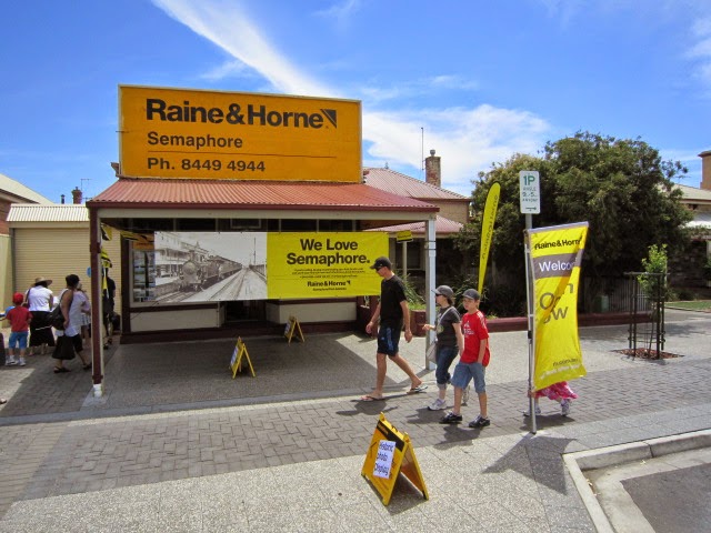 Raine & Horne Semaphore | 107 Semaphore Rd, Semaphore SA 5019, Australia | Phone: (08) 8449 4944