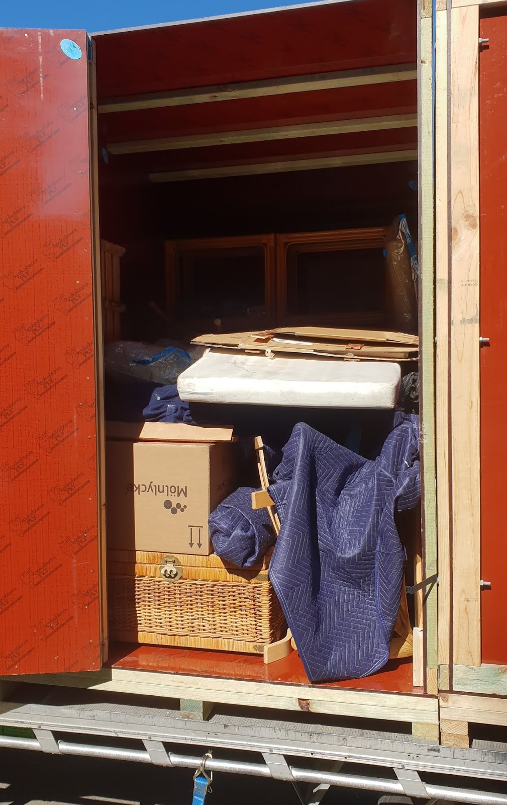 Northern Beaches Self Storage - Cheap Storage Northern Beaches | 7/106 Old Pittwater Rd, Brookvale NSW 2100, Australia | Phone: 0410 501 013