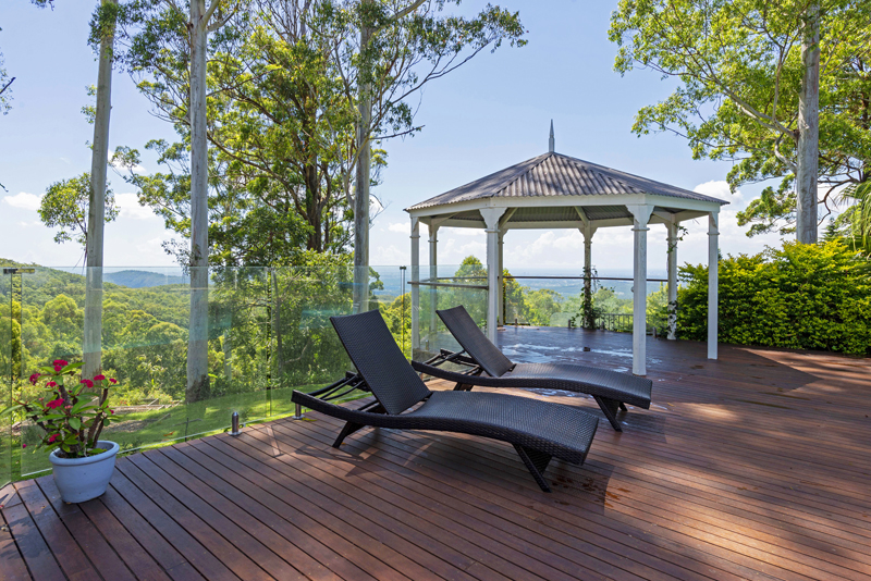 Broadview: A Coastal Panorama | 25 St James Ct, Tamborine Mountain QLD 4272, Australia | Phone: 0432 035 385