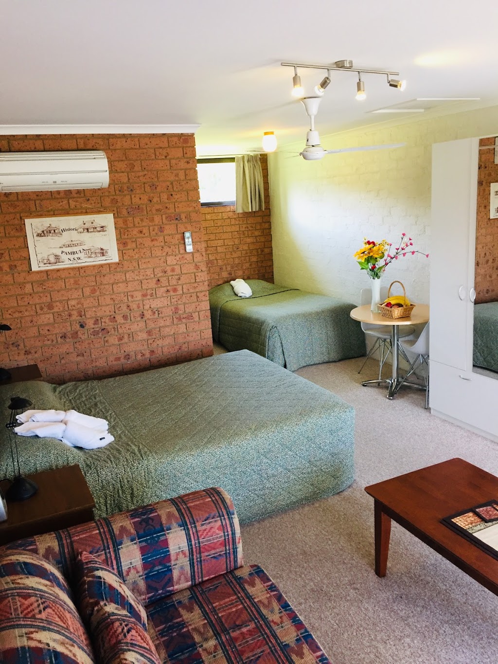 Colonial Motor Inn | 51 Bullara St, Pambula NSW 2549, Australia | Phone: (02) 6495 6700