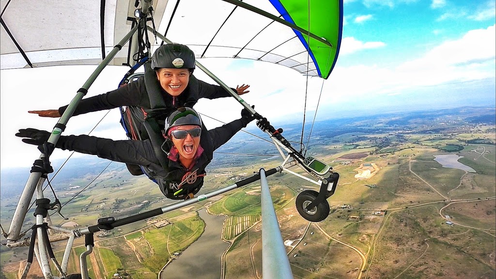 OZ Paragliding & Hang Gliding | 21 Ballantyne Ct, Glenview QLD 4553, Australia | Phone: 0457 287 200