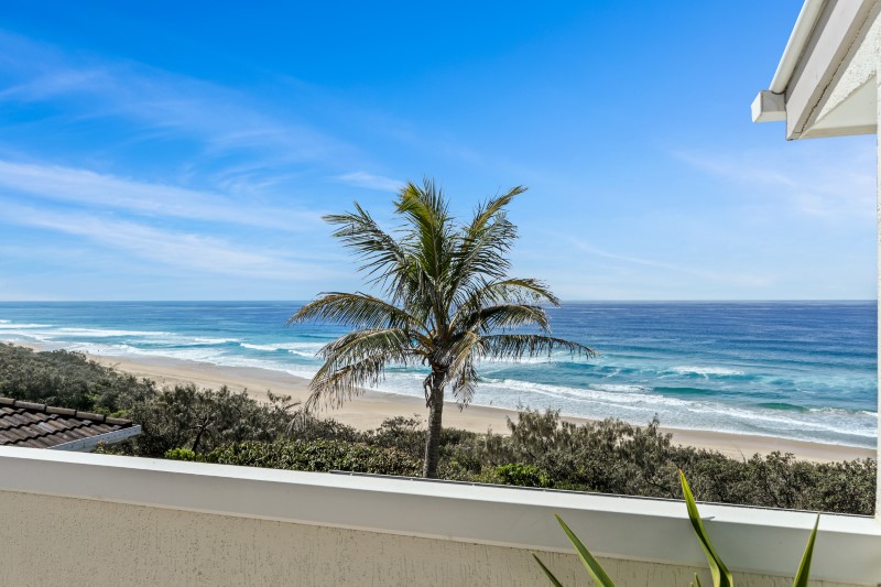 62 Tingira Crescent - Noosa Luxury Holidays | 62 Tingira Cres, Sunrise Beach QLD 4567, Australia | Phone: (07) 5448 0462