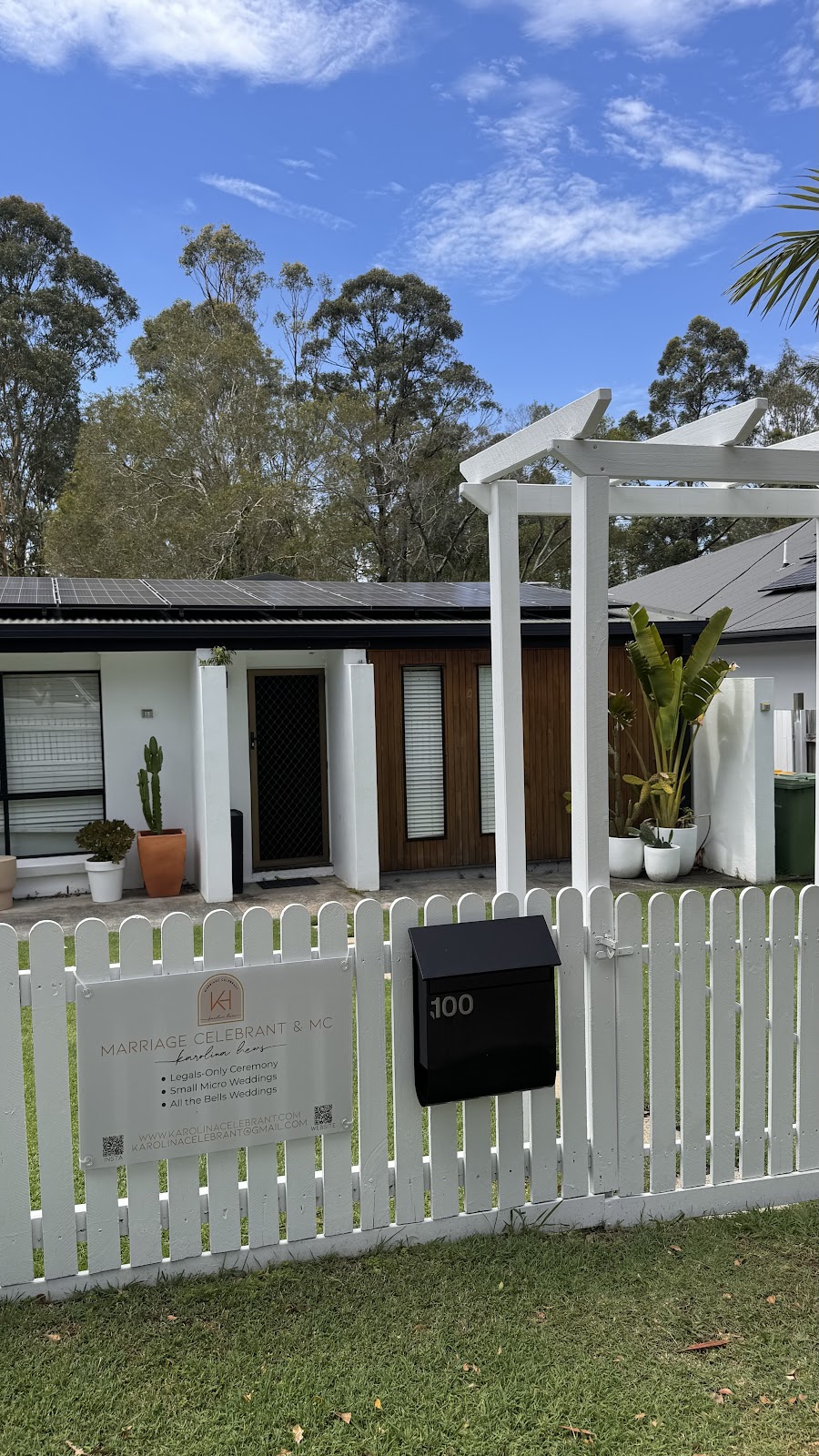 Marriage Celebrant Karolina Hews | 100 Kallista Rd, Rochedale South QLD 4123, Australia | Phone: 0492 888 322