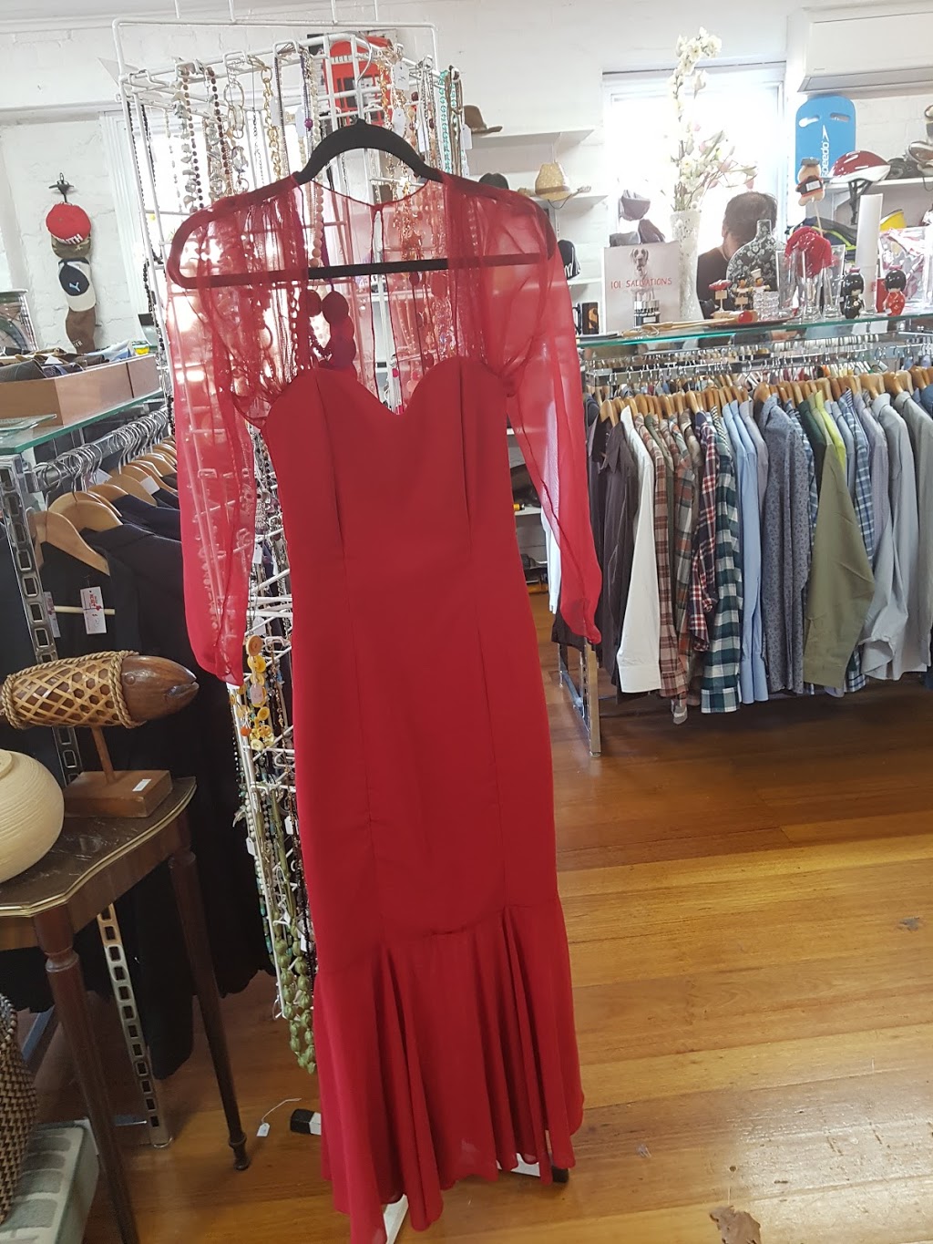 Sacred Heart Mission Op Shop | store | 806 Nicholson St, Fitzroy North VIC 3068, Australia | 0394893713 OR +61 3 9489 3713