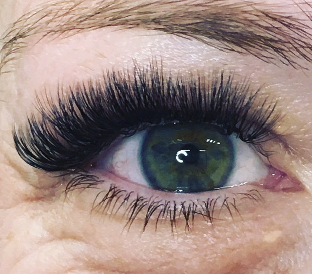Eyelash Extensions by Virginia - Glamour Lash | beauty salon | Building 8/36 Aylesbury Dr, Altona VIC 3018, Australia | 0418587957 OR +61 418 587 957