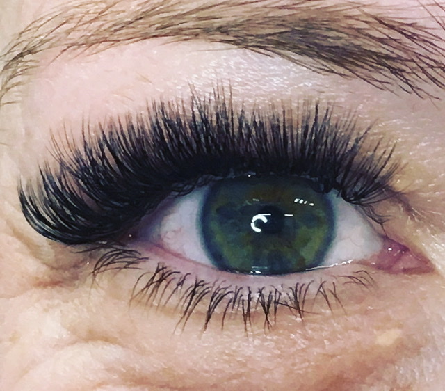 Eyelash Extensions by Virginia - Glamour Lash | Building 8/36 Aylesbury Dr, Altona VIC 3018, Australia | Phone: 0418 587 957