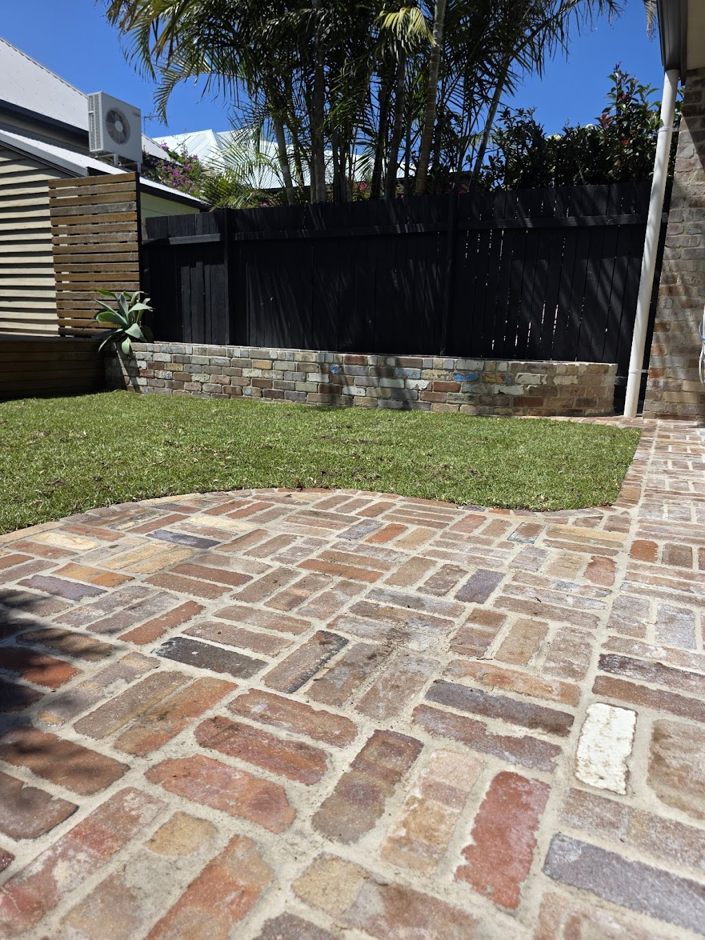 SM Landscape Solutions | 5 Emerald St, Hamilton North NSW 2292, Australia | Phone: 0402 661 612
