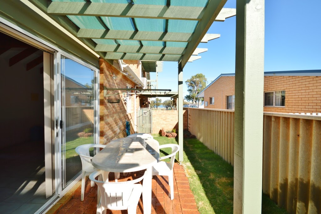 Lorraines Place | 130 Grey St, Kalbarri WA 6536, Australia | Phone: (08) 9937 0400